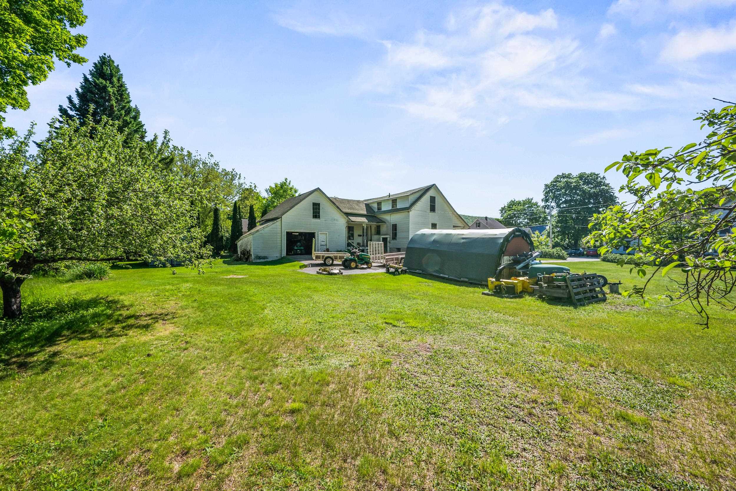 44 Alpine Street Gorham, NH 03581 - Photo 2 of 25