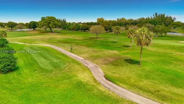 $2,400 | 12701 Southwest 13th Street, Unit 310F, Pembroke Pines, FL 33027