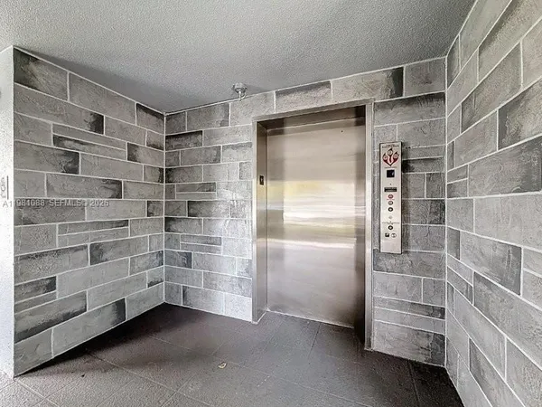 $2,400 | 12701 Southwest 13th Street, Unit 310F, Pembroke Pines, FL 33027