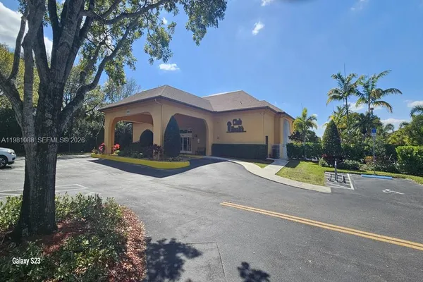 $2,400 | 12701 Southwest 13th Street, Unit 310F, Pembroke Pines, FL 33027