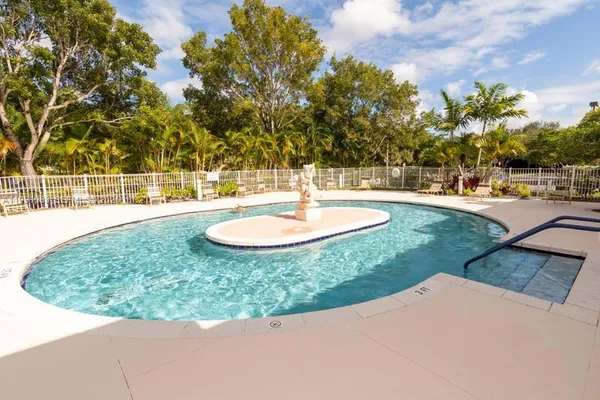 $2,400 | 12701 Southwest 13th Street, Unit 310F, Pembroke Pines, FL 33027