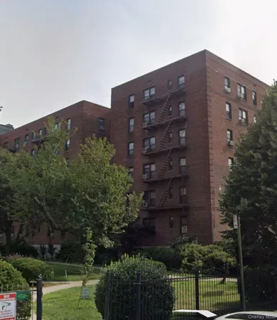 $329,000 | 144-50 38th Avenue, Unit B5 | Murray Hill - Flushing