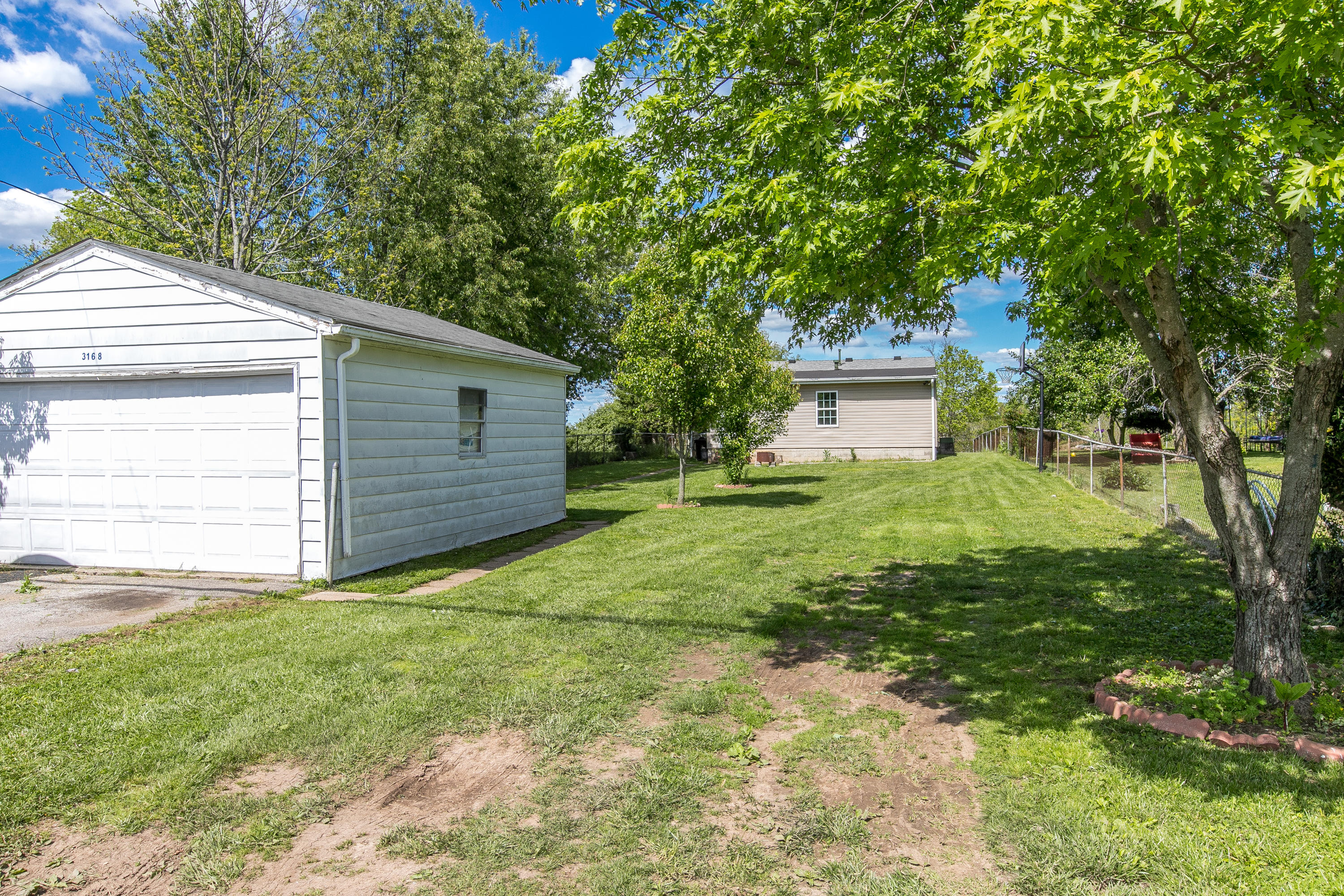 3168 Leestown Road Lexington, KY 40511 - Photo 23 of 25 4-8