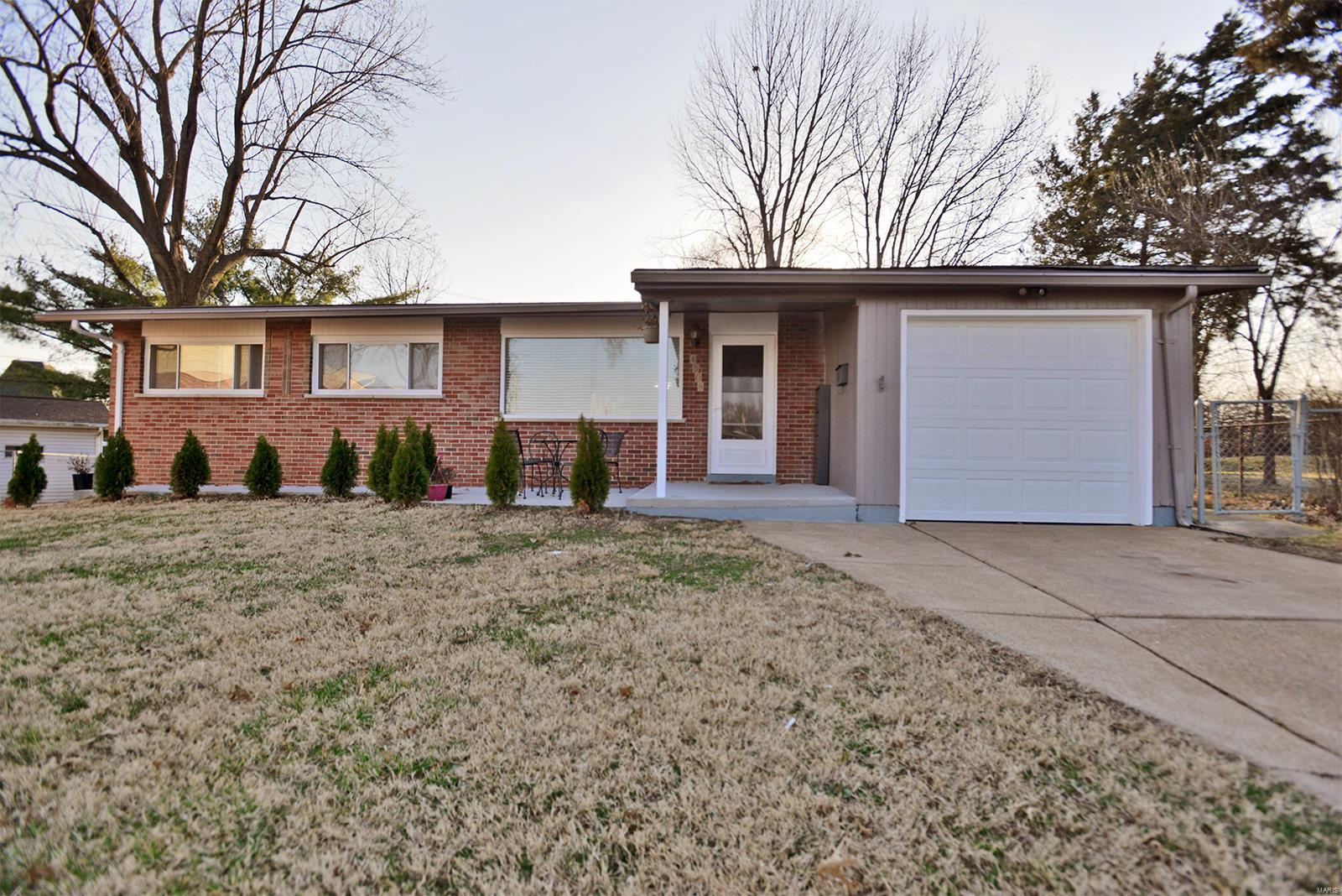 4308 Ripa Avenue St. Louis, MO 63125 - Photo 3 of 34 Gallery Image 3