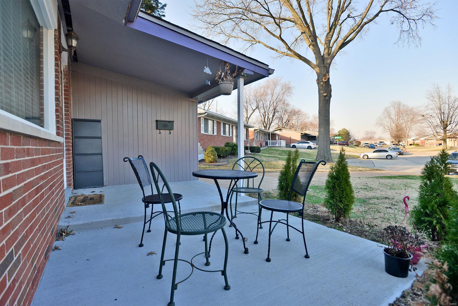 4308 Ripa Avenue St. Louis, MO 63125 - Photo 5 of 34 Gallery Image 5