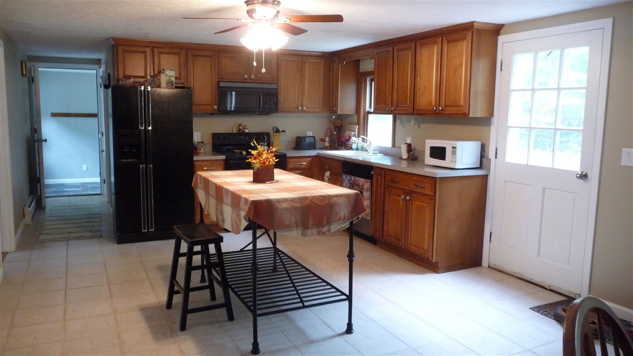 1038 Concord Stage Road Weare, NH 03281 - Photo 8 of 21