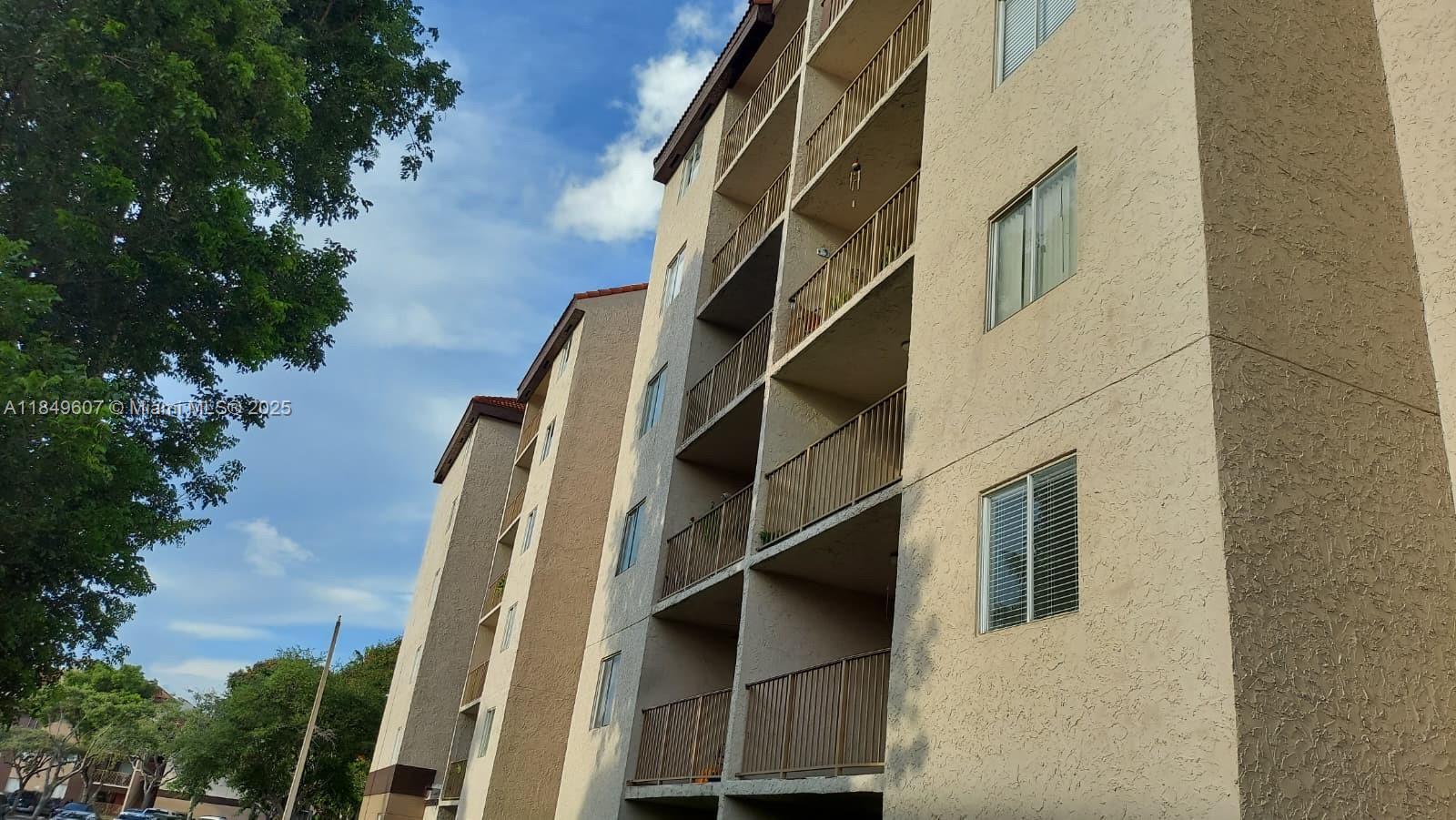 15231 Southwest 80th Street, Unit 209 Miami, FL 33193 - Photo 15 of 21 a view of entryway
