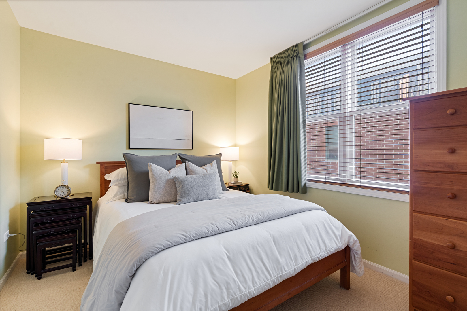 4048 North Clark Street, Unit D Chicago, IL 60613 - Photo 20 of 25 Gallery Image 20
