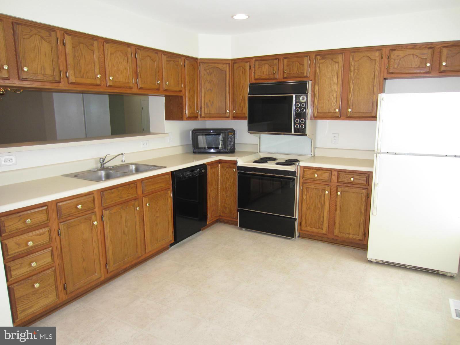 6504 Castine Lane Springfield, VA 22150 - Photo 9 of 29 Kitchen