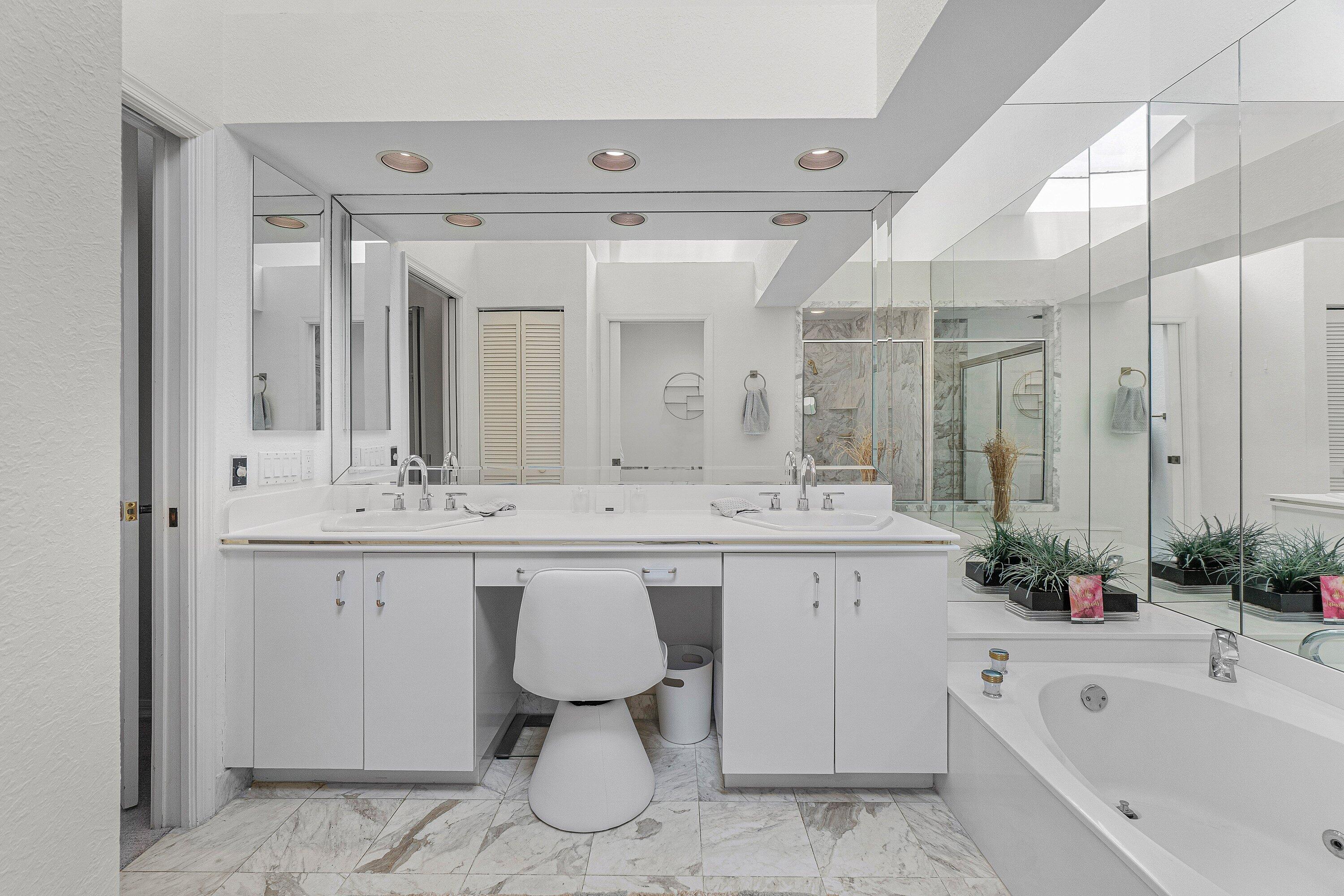 17099 Ryton Lane Boca Raton, FL 33496 - Photo 17 of 85 Primary Bathroom