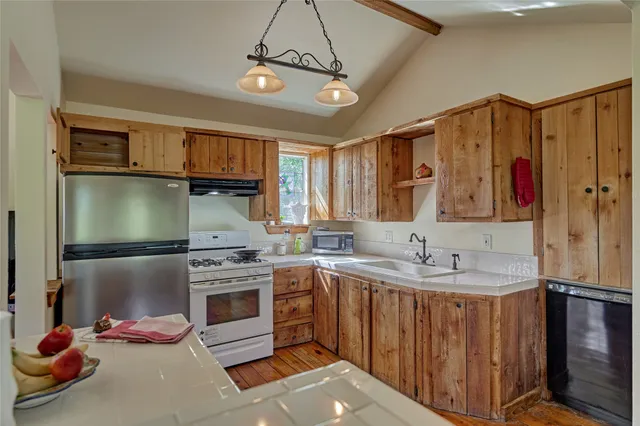 $2,245,000 | 23004 Landrum Village Drive, Montgomery, TX 77316