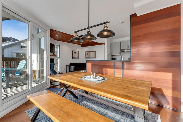 $239,900 | 42 Lower Phase Road, Unit 8, Warren, VT 05674