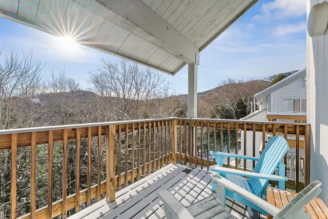 $239,900 | 42 Lower Phase Road, Unit 8, Warren, VT 05674