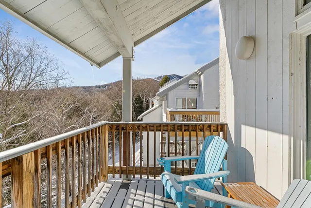 $239,900 | 42 Lower Phase Road, Unit 8, Warren, VT 05674