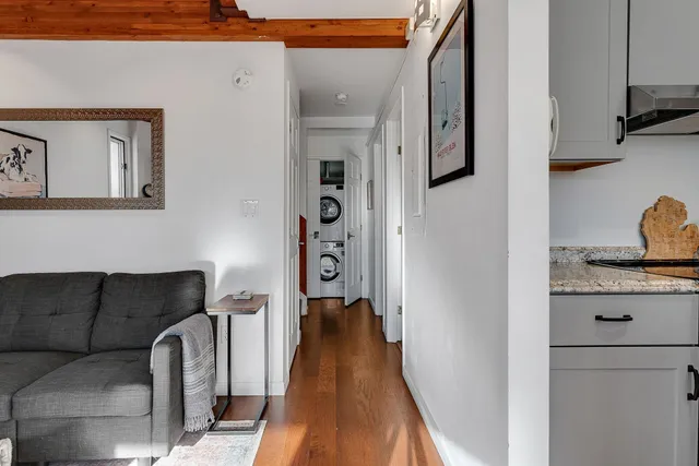 $239,900 | 42 Lower Phase Road, Unit 8, Warren, VT 05674