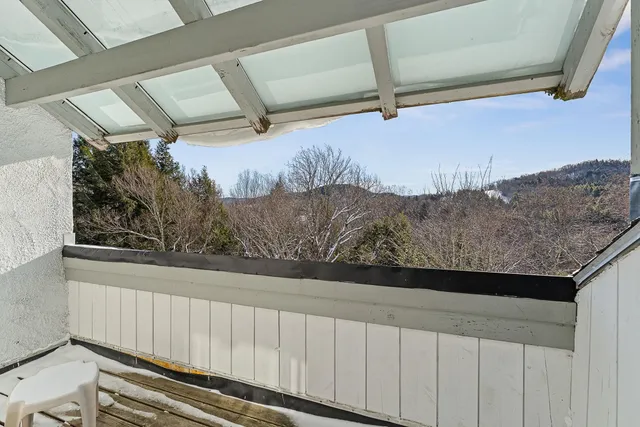 $239,900 | 42 Lower Phase Road, Unit 8, Warren, VT 05674