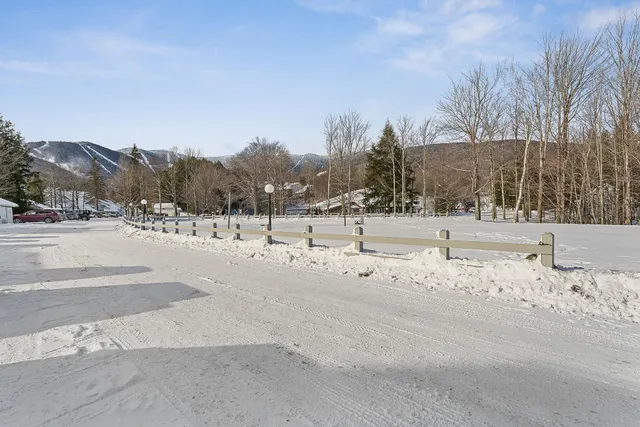 $239,900 | 42 Lower Phase Road, Unit 8, Warren, VT 05674