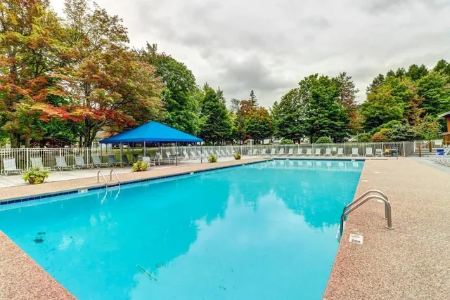 $239,900 | 42 Lower Phase Road, Unit 8, Warren, VT 05674