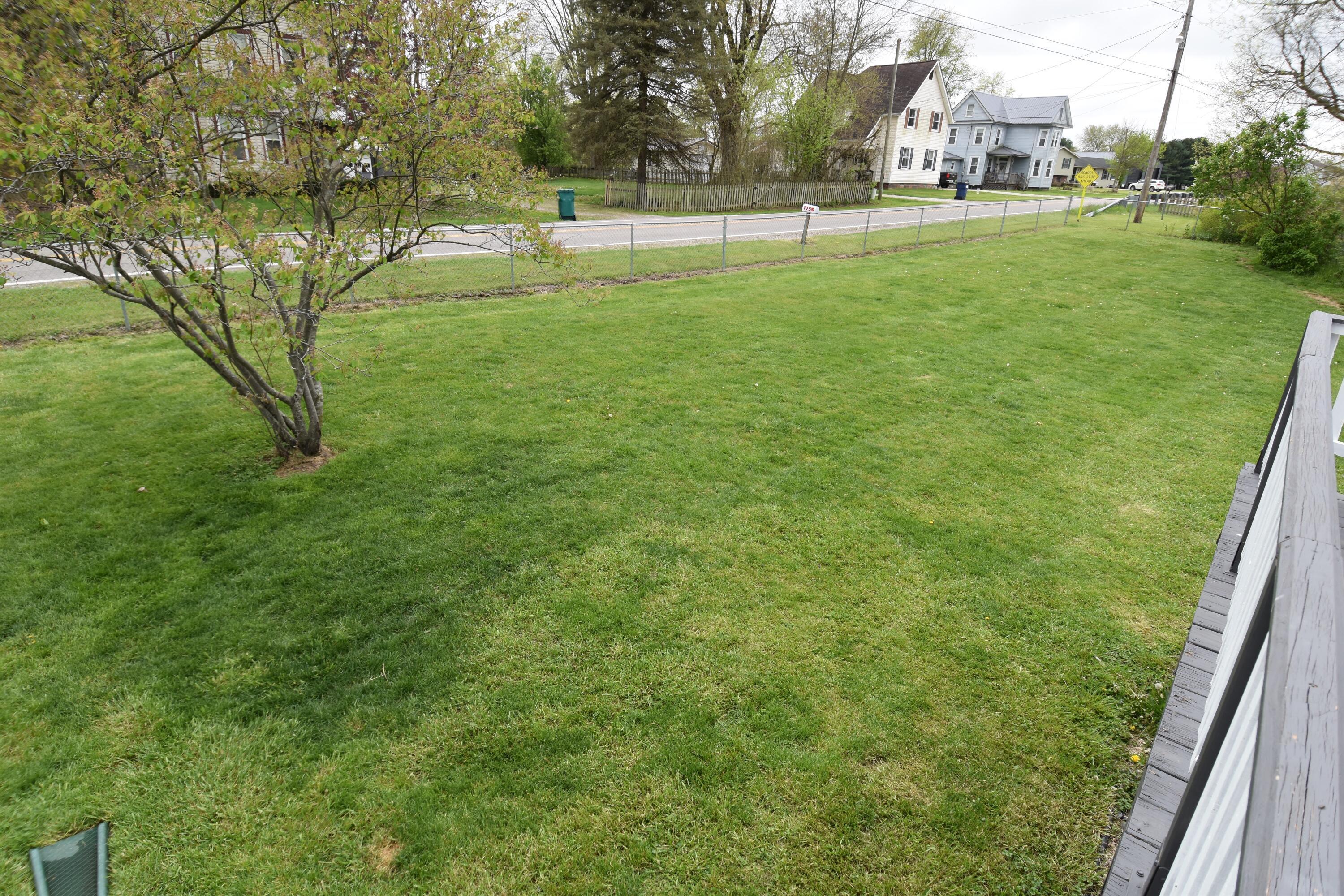 1720 Homer Road Northwest Utica, OH 43080 - Photo 7 of 34 Large Yard!