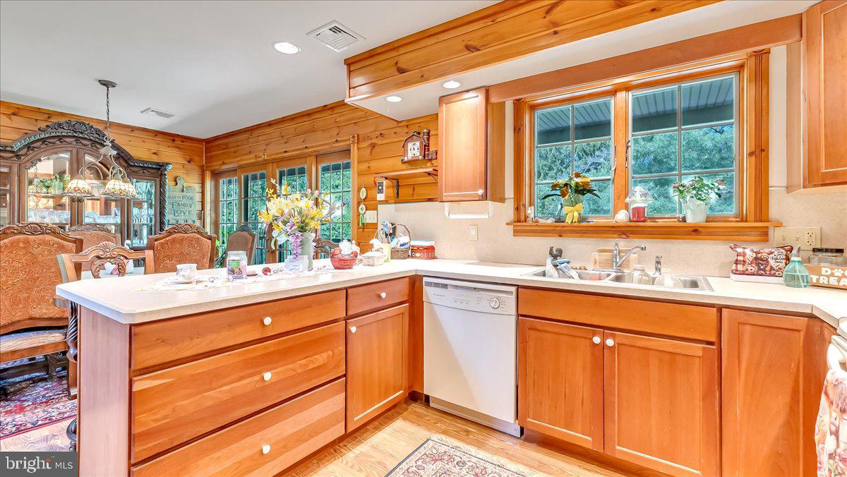 172 Golf Course Road Sugarloaf, PA 18249 - Photo 7 of 23