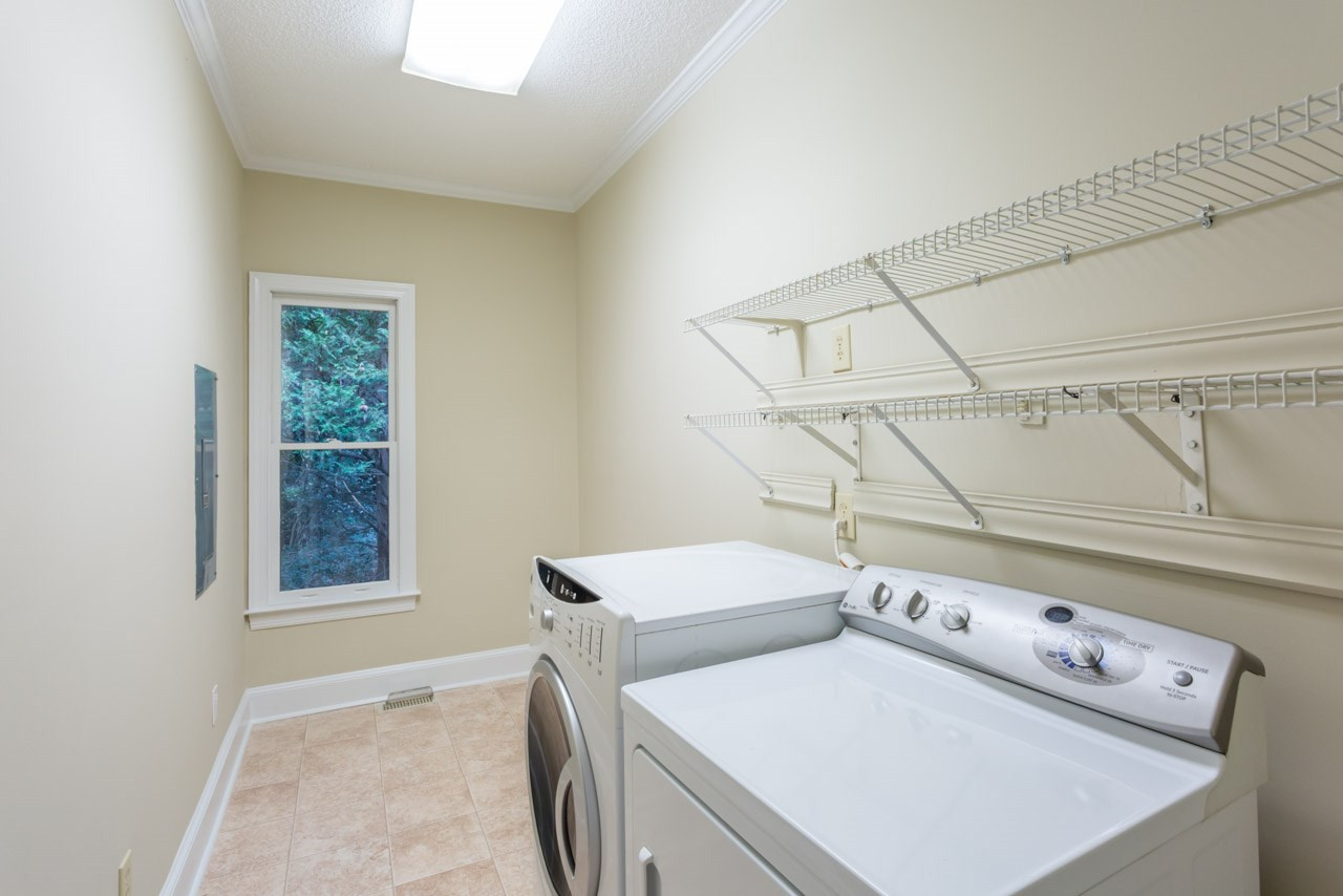 2909 Patrie Place Raleigh, NC 27613 - Photo 20 of 25 Laundry