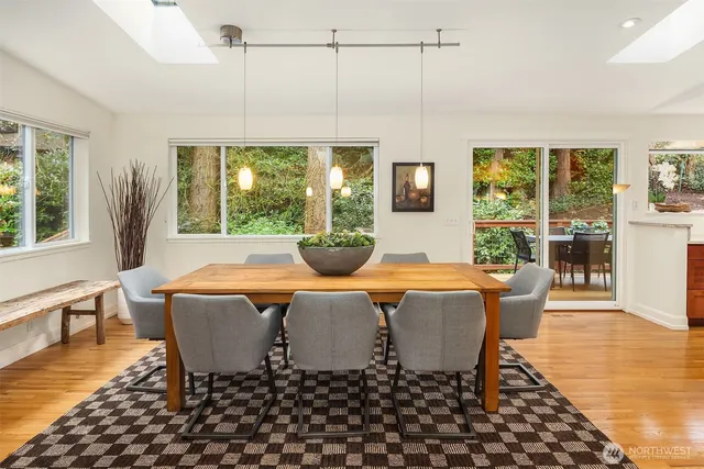 $1,998,000 | 2705 107th Avenue Southeast, Bellevue, WA 98004