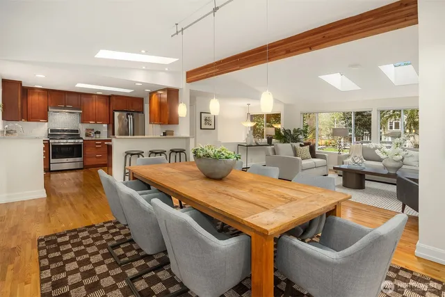 $1,998,000 | 2705 107th Avenue Southeast, Bellevue, WA 98004