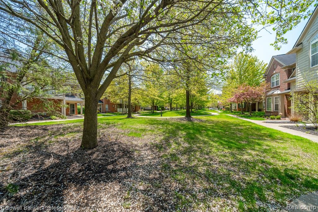 4155 Berkeley Avenue Canton, MI 48188 - Photo 35 of 40