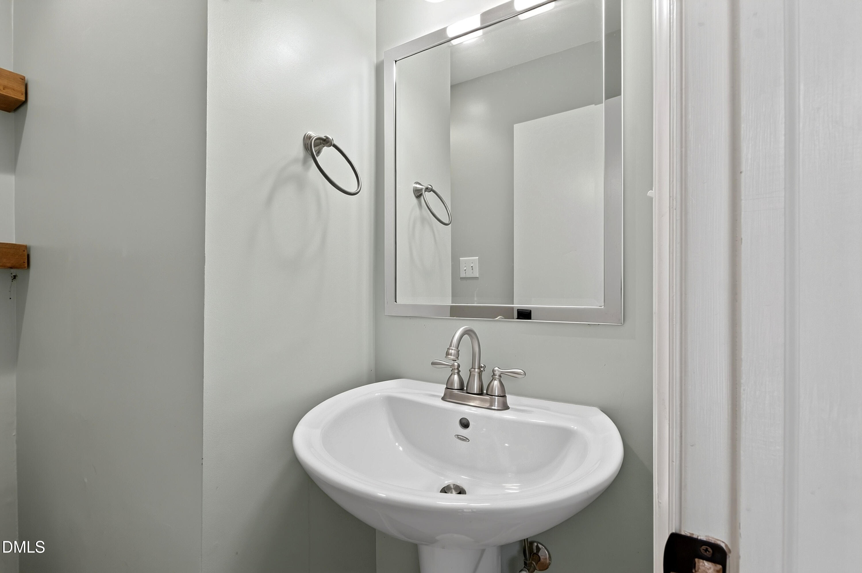 1321 Hathaway Road Raleigh, NC 27608 - Photo 24 of 47 Hathaway (32)