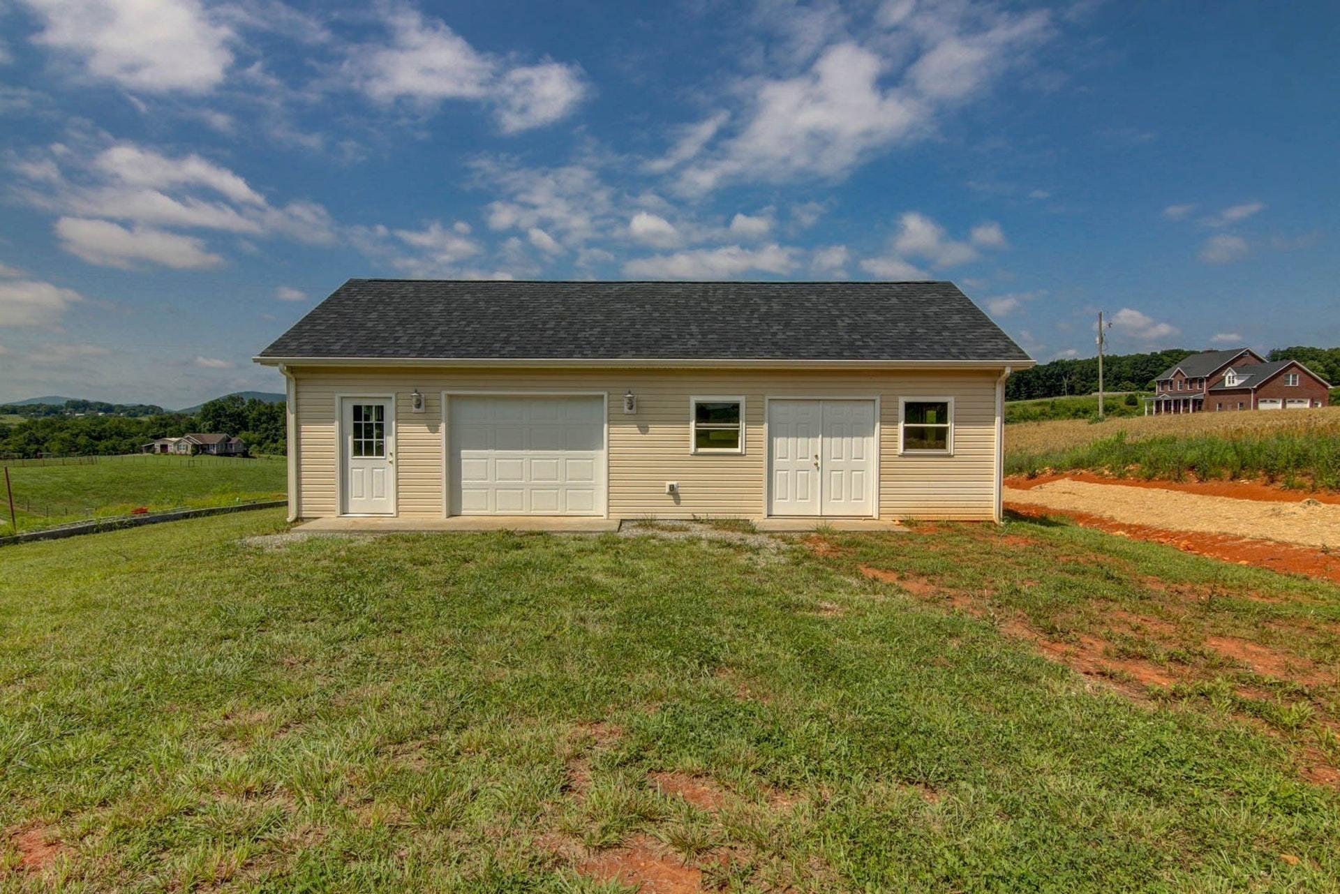 300 Dugwell Road Boones Mill, VA 24065 - Photo 3 of 36 Garage/Workshop