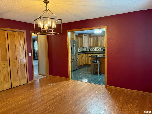 $223,000 | 1249 Woods Lane, Jacksonville, IL 62650