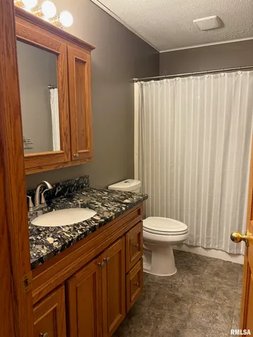 $223,000 | 1249 Woods Lane, Jacksonville, IL 62650