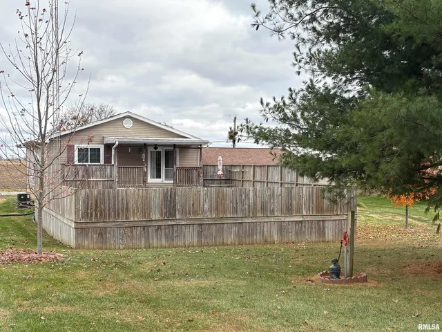 $223,000 | 1249 Woods Lane, Jacksonville, IL 62650