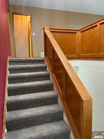 $223,000 | 1249 Woods Lane, Jacksonville, IL 62650