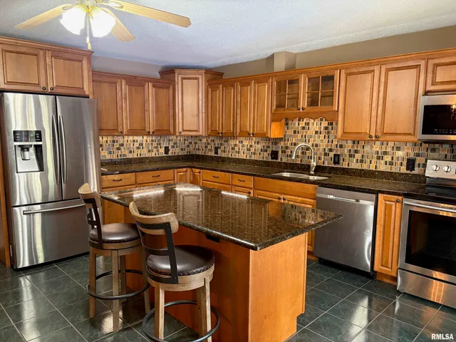 $223,000 | 1249 Woods Lane, Jacksonville, IL 62650