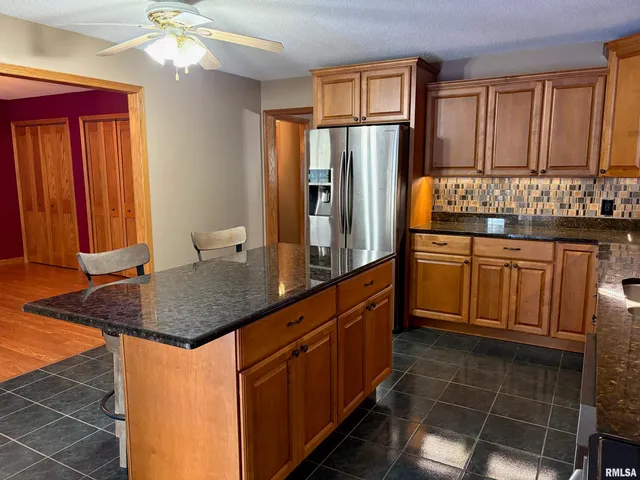 $223,000 | 1249 Woods Lane, Jacksonville, IL 62650