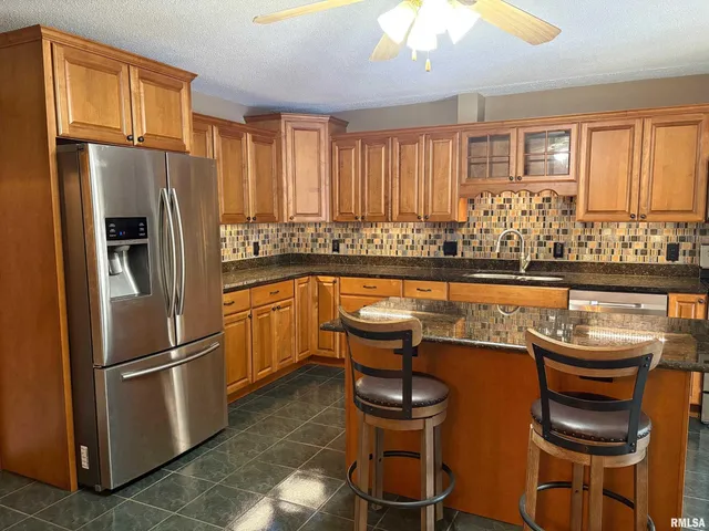 $223,000 | 1249 Woods Lane, Jacksonville, IL 62650