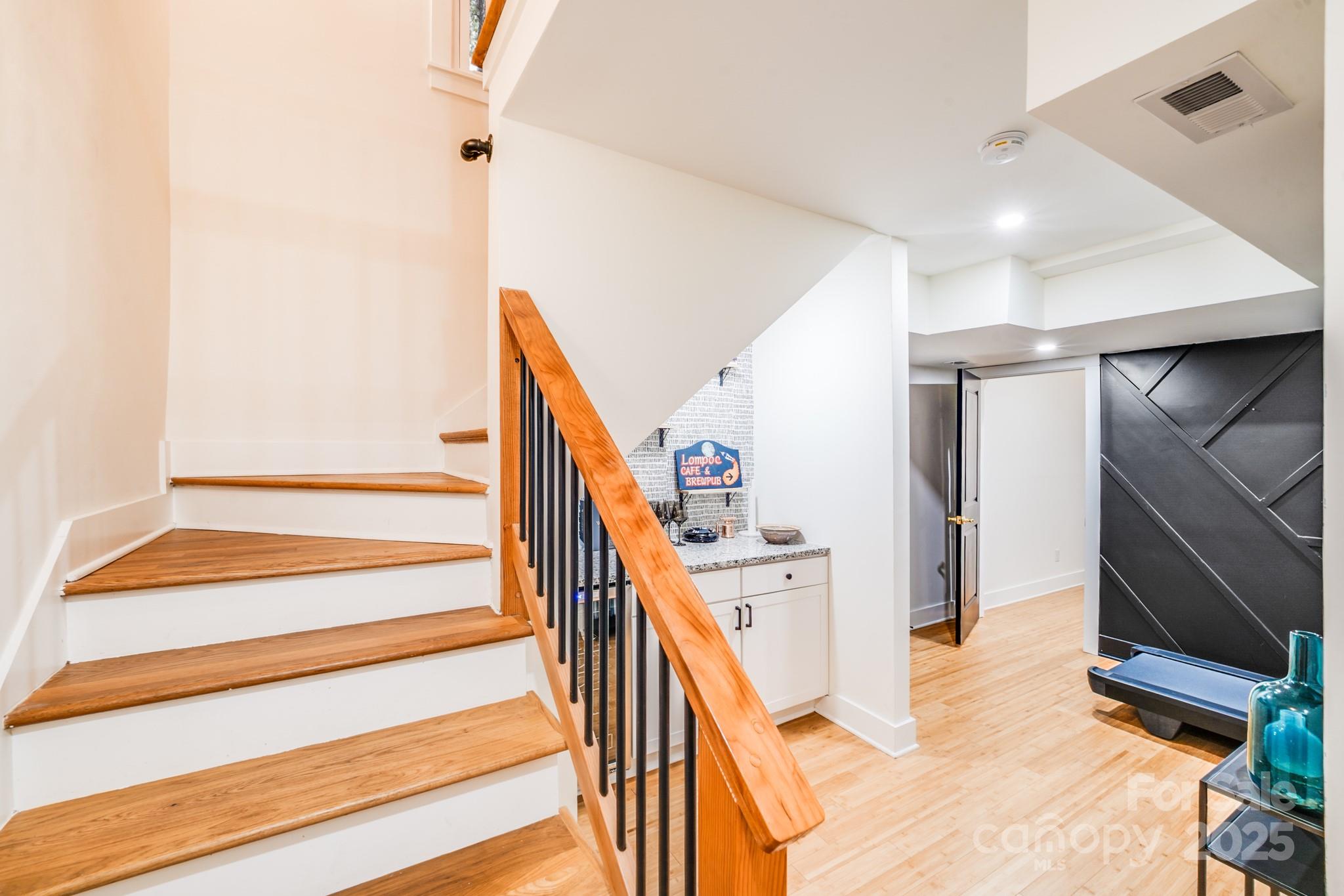 4910 Valley Stream Road Charlotte, NC 28209 - Photo 23 of 35 a view of entryway