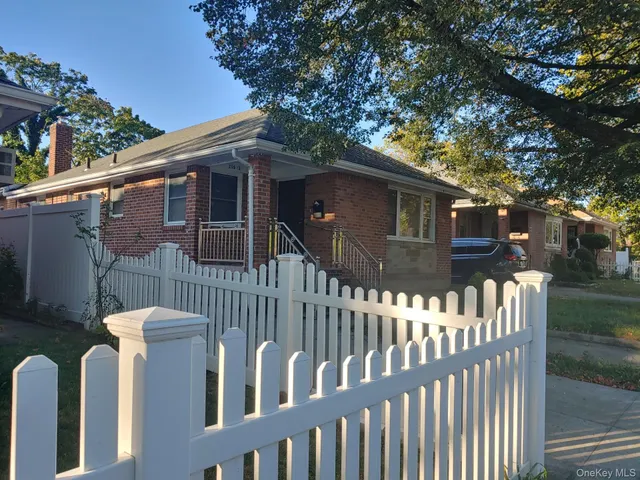 $1,499,999 | 250-12 81st Avenue | Bellerose