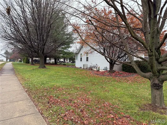 $285,000 | 2727 Falcon Crest Drive, Edwardsville, IL 62025