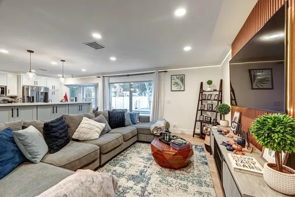 $5,400 | 9581 Northwest 9th Court, Plantation, FL 33324