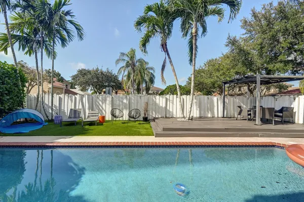 $5,400 | 9581 Northwest 9th Court, Plantation, FL 33324