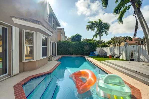 $5,400 | 9581 Northwest 9th Court, Plantation, FL 33324