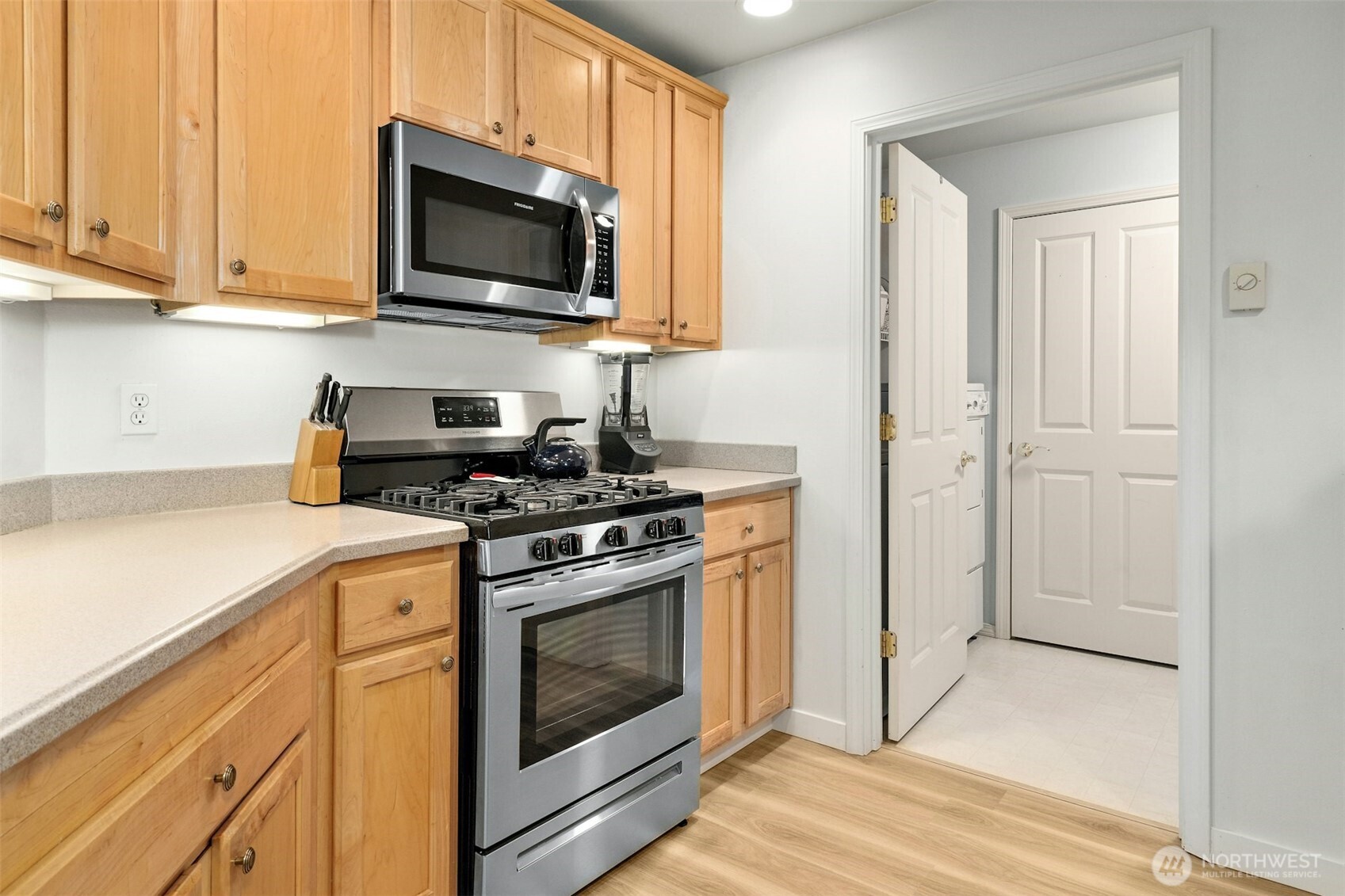 8500 Main Street, Unit F312 Edmonds, WA 98026 - Photo 12 of 32