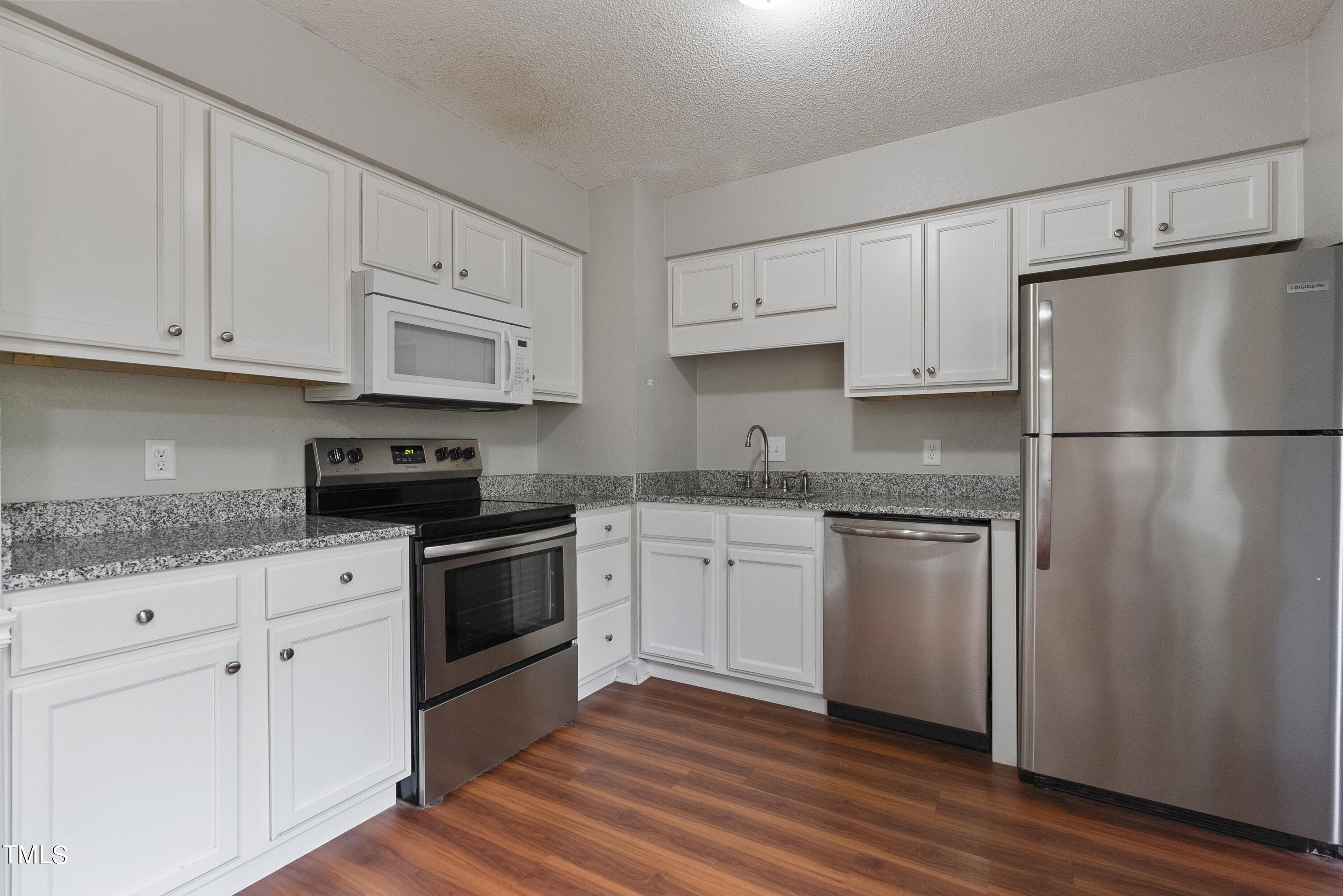 5520 Kaplan Drive, Unit B Raleigh, NC 27606 - Photo 11 of 26 5520kaplan-61