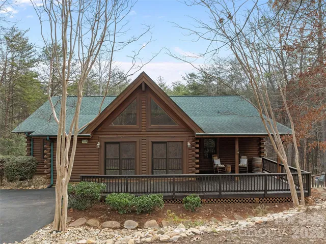$685,000 | 134 McDaniel Court, Lake Lure, NC 28746