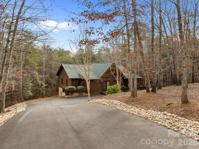 $685,000 | 134 McDaniel Court, Lake Lure, NC 28746
