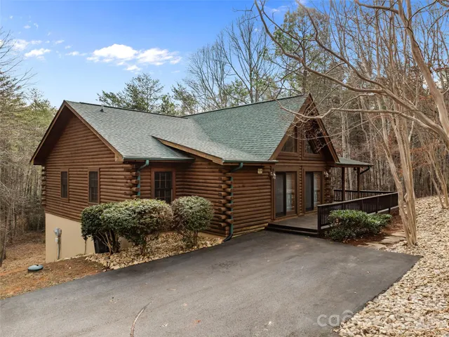 $685,000 | 134 McDaniel Court, Lake Lure, NC 28746