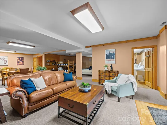 $685,000 | 134 McDaniel Court, Lake Lure, NC 28746