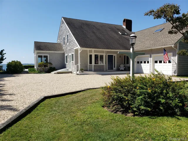 $5,415,000 | 90 Peconic Avenue, Shelter Island, NY 11964